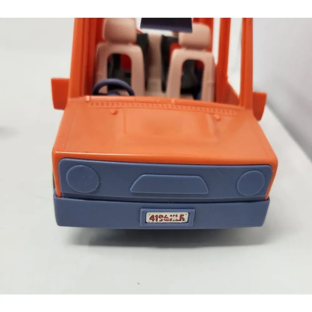 BLUEY Heeler Jeep 4WD FAMILY VEHICLE CAR w/ 4 Figures Dad Mom Bluey & Bingo